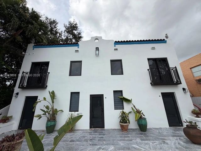 5 of 39 - 2134 Sw 11th Street, Miami, FL