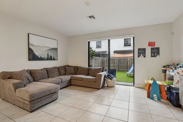 5 of 39 - 23291 Sw 110th Court, Homestead, FL
