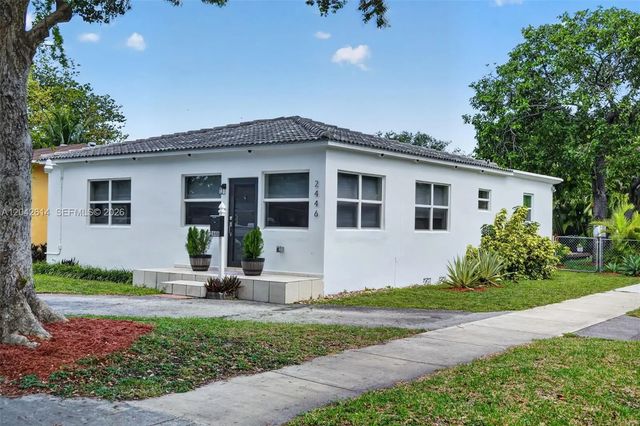 2446 Mckinley Street, Hollywood
