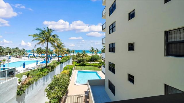 2 of 48 - 1623 Collins Avenue #415, Miami Beach, FL