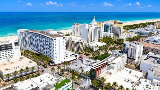 5 of 48 - 1623 Collins Avenue #415, Miami Beach, FL