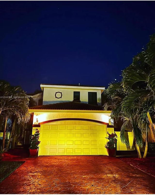 2 of 19 - 4318 Nw 113th Place, Doral, FL