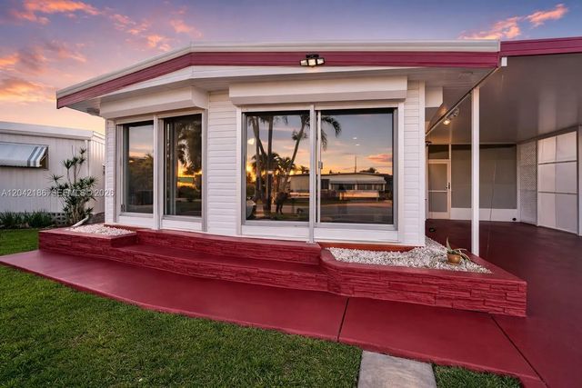 2260 Sw 85th Way, Davie