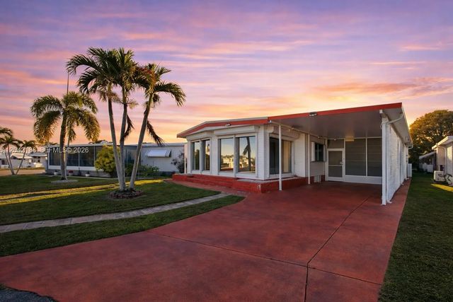 2 of 37 - 2260 Sw 85th Way, Davie, FL