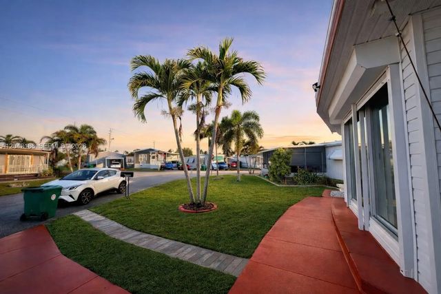 4 of 37 - 2260 Sw 85th Way, Davie, FL