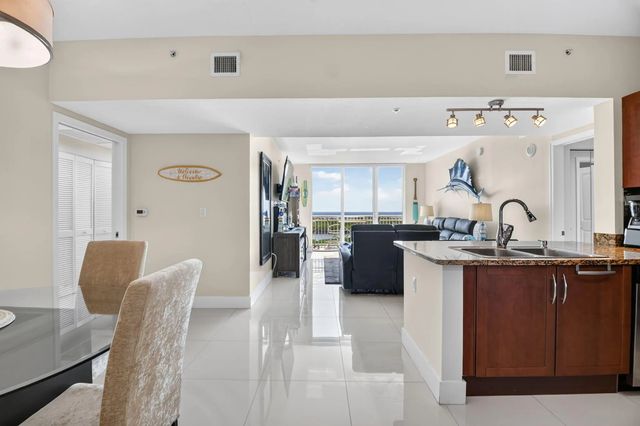 2 of 70 - 450 N Federal Highway #1406, Boynton Beach, FL