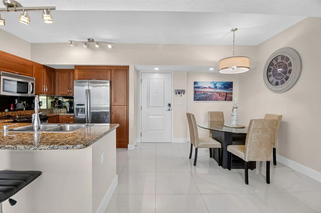 3 of 70 - 450 N Federal Highway #1406, Boynton Beach, FL