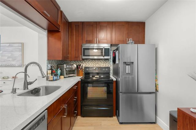 3 of 15 - 4161 Nw 90th Avenue #206, Coral Springs, FL