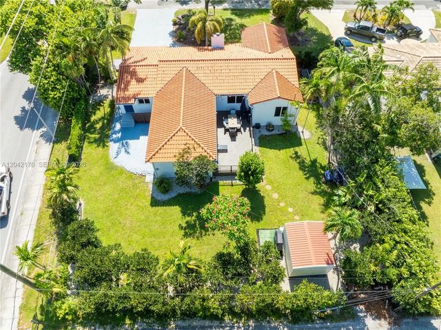 10690 Ne 11th Court, Miami Shores