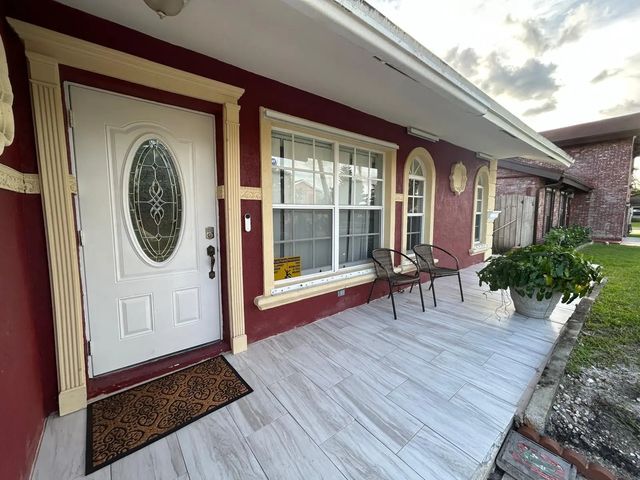 3 of 26 - 7526 Sw 7th Court, North Lauderdale, FL