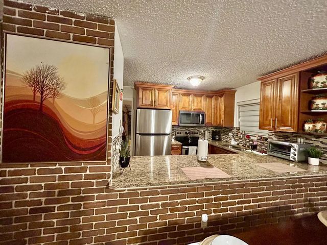 4 of 26 - 7526 Sw 7th Court, North Lauderdale, FL