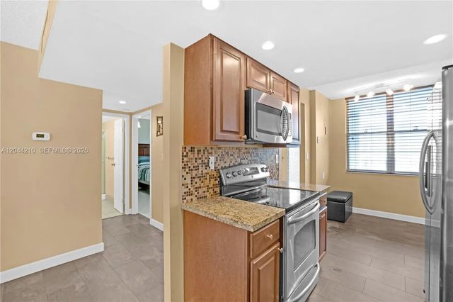 4 of 23 - 2901 Nw 48th Avenue #355, Lauderdale Lakes, FL
