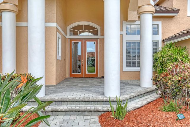 3 of 70 - 559 Sw Squire Johns Lane, Palm City, FL
