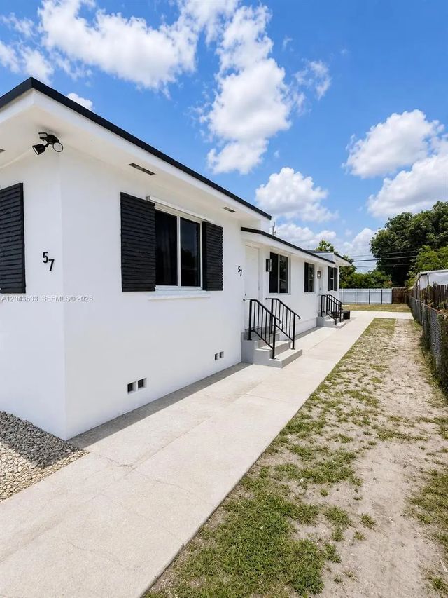 3 of 13 - 59 E 10th Street, Hialeah, FL