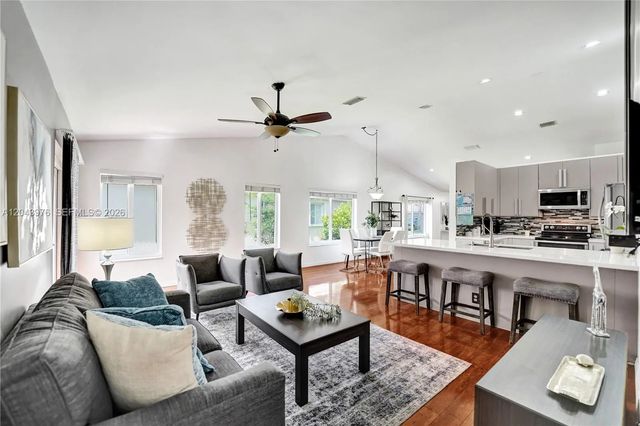 4444 Dogwood Circle, Weston