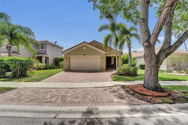 3 of 21 - 4444 Dogwood Circle, Weston, FL