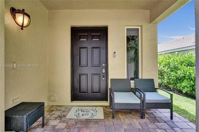 4 of 21 - 4444 Dogwood Circle, Weston, FL