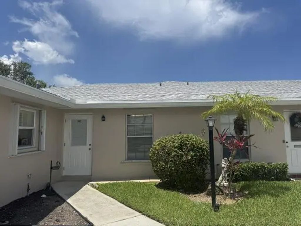 542 Franconia Circle, Lake Worth