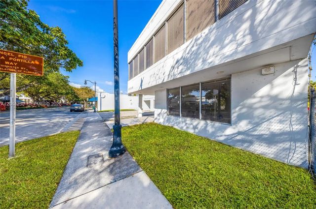 3 of 25 - 1235 Sw 22nd Street, Miami, FL