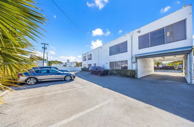 4 of 25 - 1235 Sw 22nd Street, Miami, FL