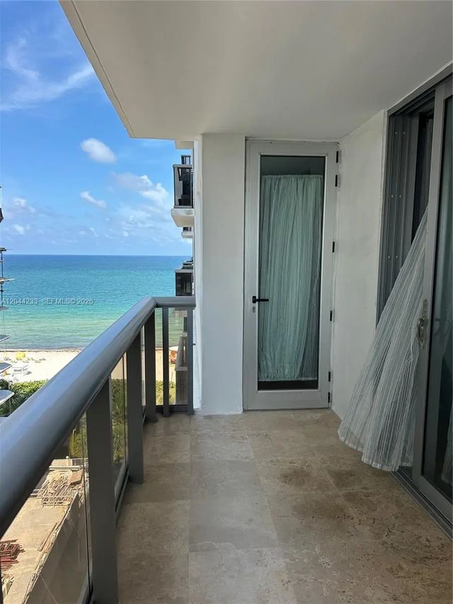 6039 Collins Avenue #1205, Miami Beach