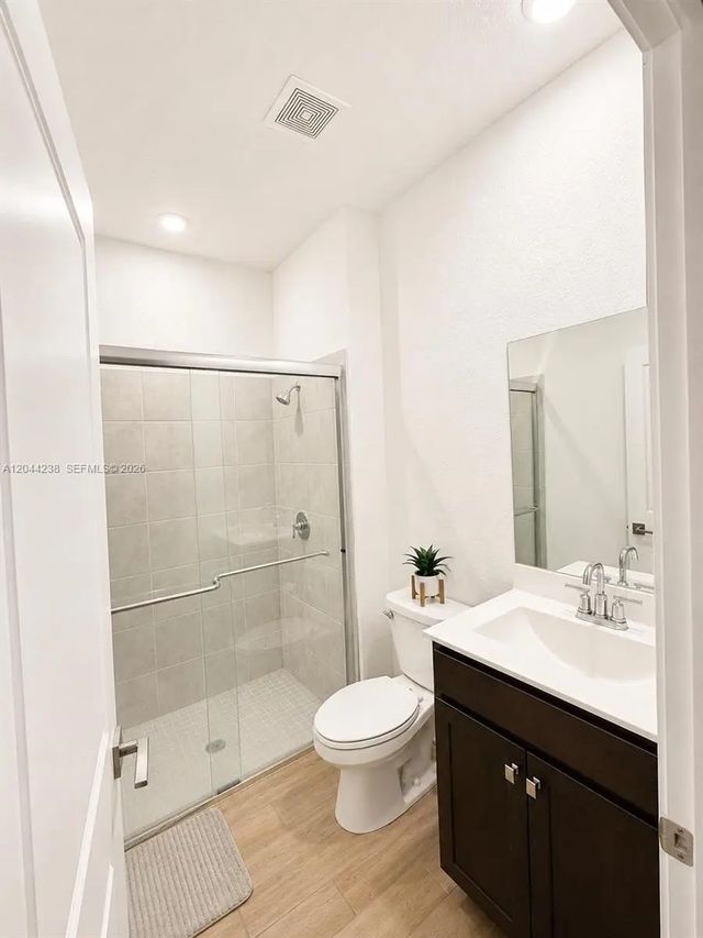 3 of 12 - 799 Se 19th Street, Homestead, FL