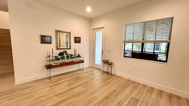 2 of 12 - 1423 Sw 23rd Street, Fort Lauderdale, FL