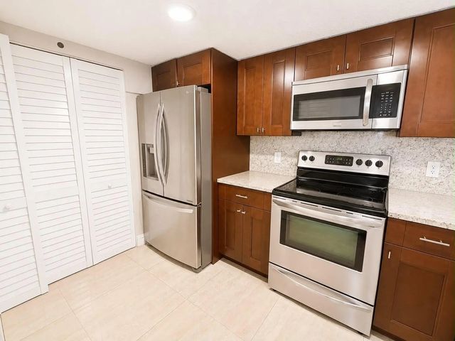 5 of 13 - 5045 Wiles Road #105, Coconut Creek, FL