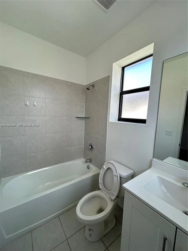 4 of 13 - 22913 Sw 99th Avenue, Cutler Bay, FL