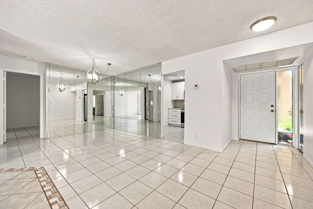 5 of 26 - 2662 Carambola Circle N, Coconut Creek, FL