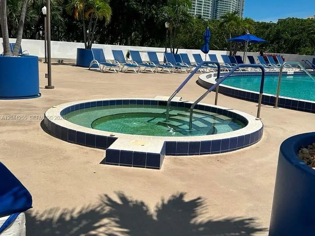 5 of 17 - 3701 N Country Club Drive #207, Aventura, FL
