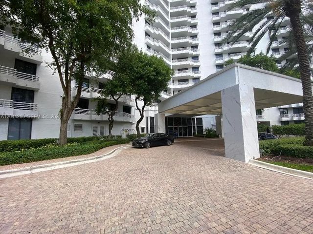 2 of 42 - 3300 Ne 192nd Street #612, Aventura, FL