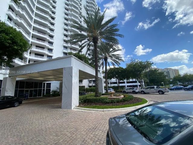 3 of 42 - 3300 Ne 192nd Street #612, Aventura, FL