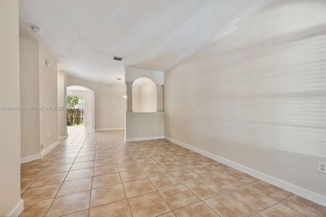3 of 33 - 1452 Se 25th Avenue, Homestead, FL