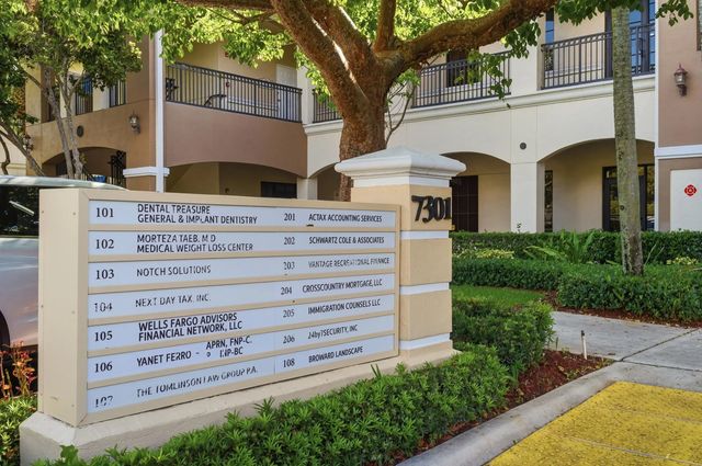 3 of 32 - 7301 Wiles Road #202, Coral Springs, FL