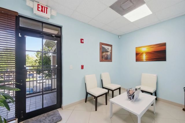 5 of 32 - 7301 Wiles Road #202, Coral Springs, FL