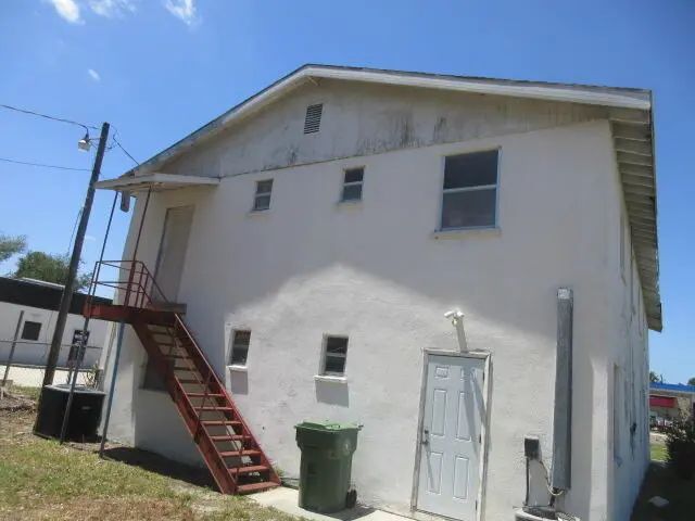 3 of 4 - 1203 1st Street E, Bradenton, FL