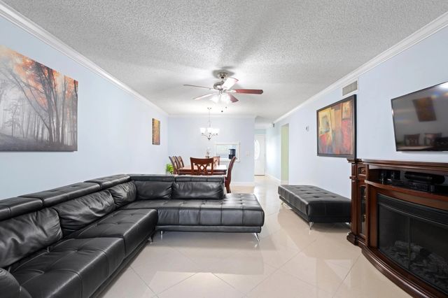 4 of 20 - 300 Ne 26th Avenue #1030, Boynton Beach, FL