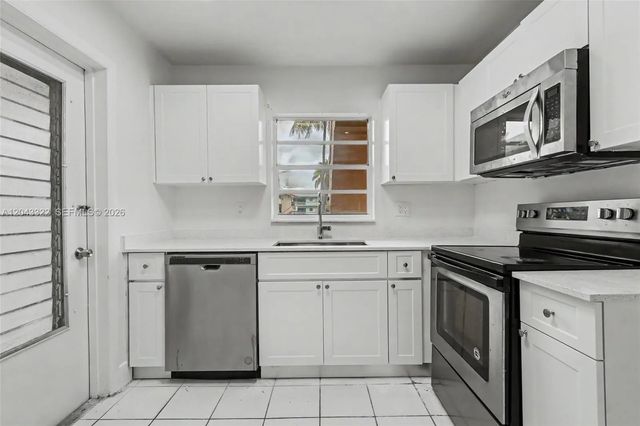 4 of 22 - 5300 Washington Street #k229, Hollywood, FL