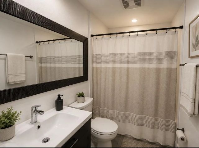 4 of 16 - 3000 Riomar Street #210, Fort Lauderdale, FL