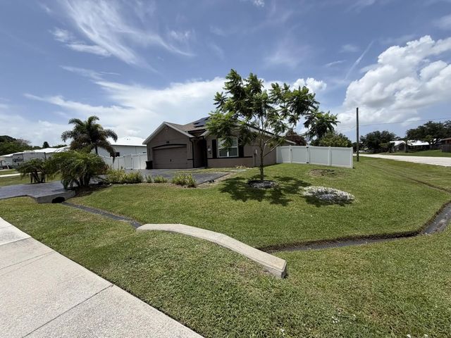 103 Sw Oakridge Drive, Port St. Lucie
