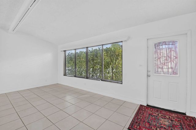 3 of 18 - 424 Nw 12th Avenue, Boca Raton, FL