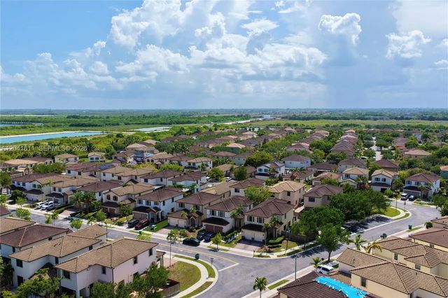 4 of 76 - 22732 Sw 92nd Place, Cutler Bay, FL