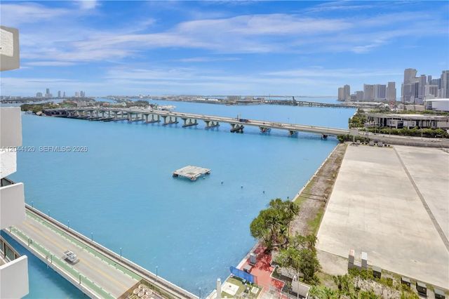 3 of 32 - 555 Ne 15th Street #20i, Miami, FL