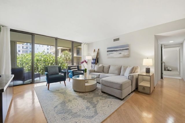 3200 S Ocean Boulevard #d203, Palm Beach