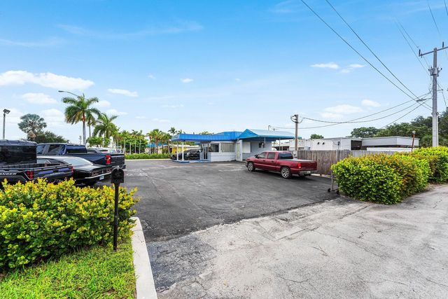 3 of 59 - 3400 N Federal Highway, Lighthouse Point, FL
