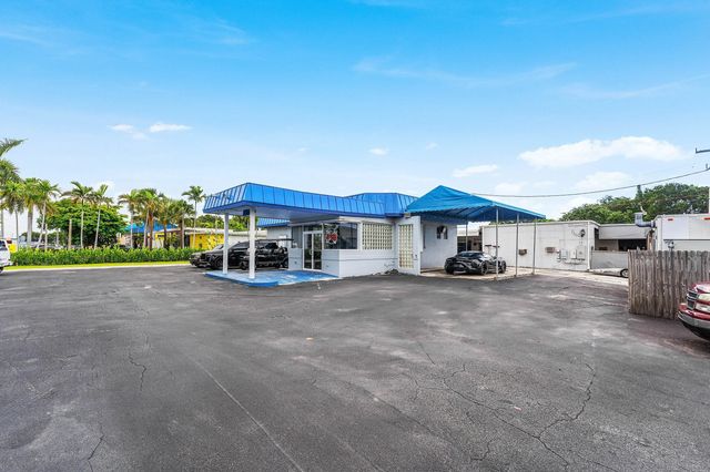 4 of 59 - 3400 N Federal Highway, Lighthouse Point, FL
