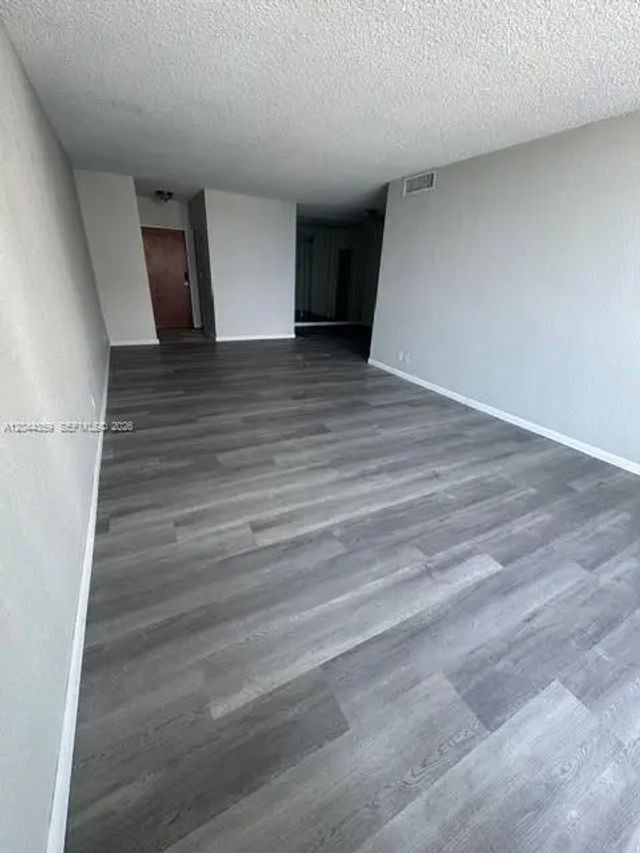 5 of 16 - 3901 S Ocean Drive #10x, Hollywood, FL