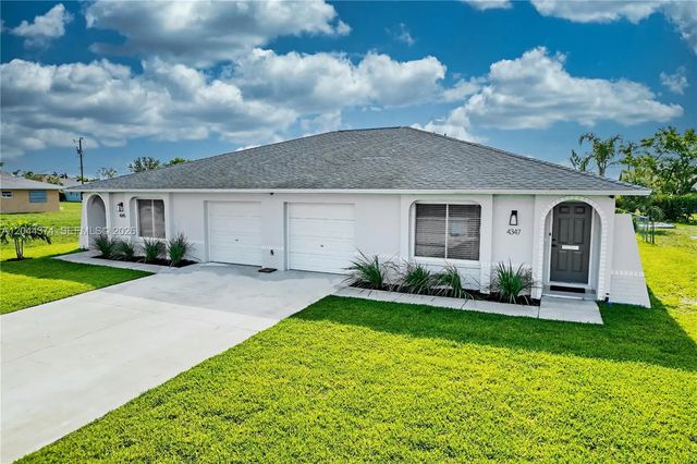 4345/4347 Skyline Boulevard, Cape Coral