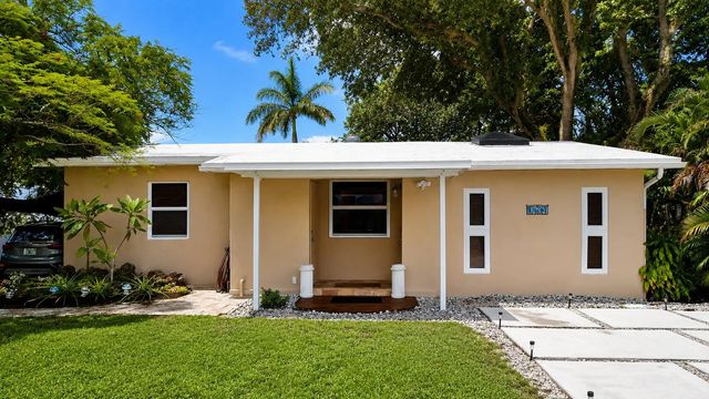 2 of 35 - 1497 Sw 29th Terrace, Fort Lauderdale, FL